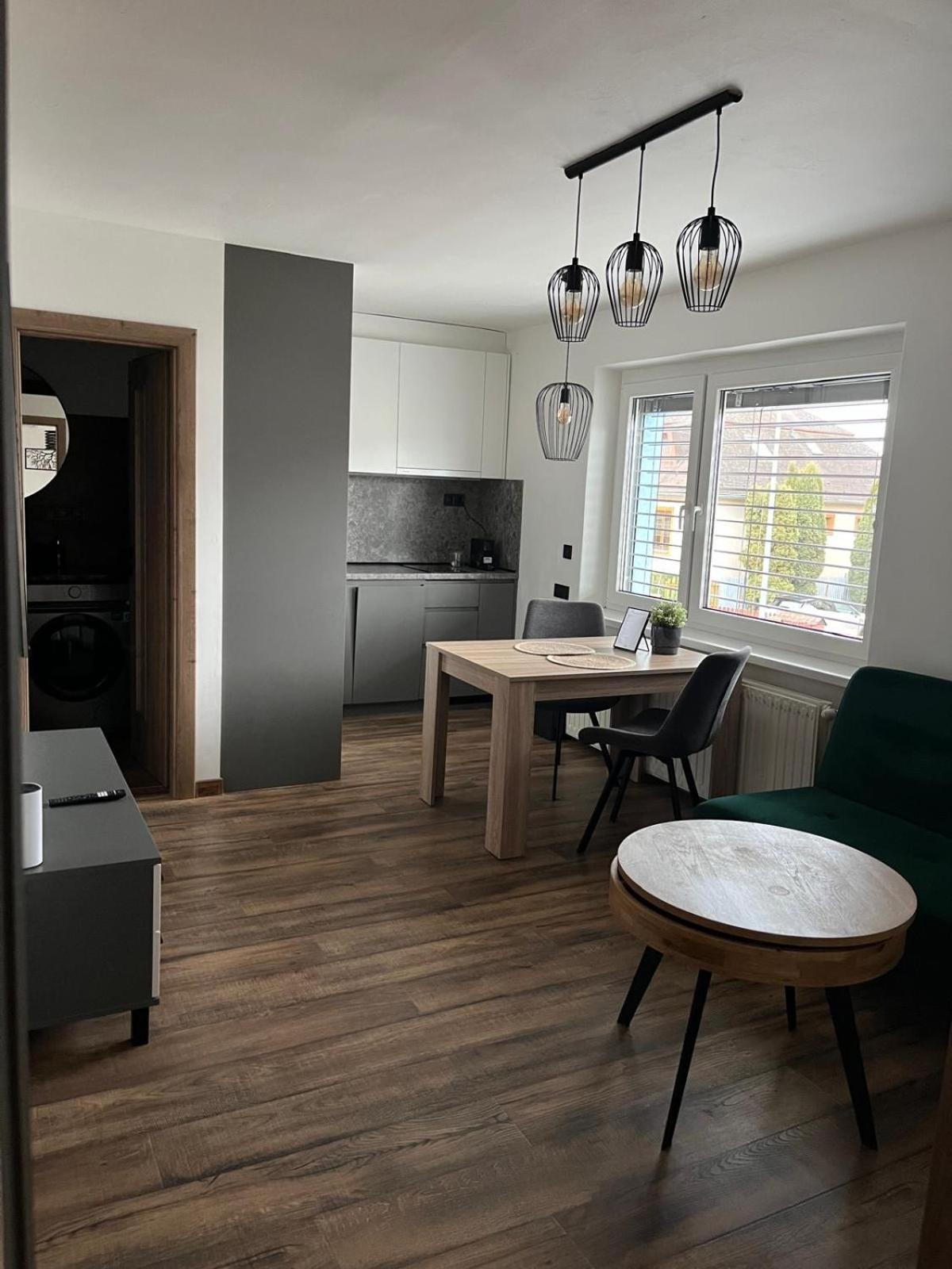 Iq Apartments Prešov Exteriör bild